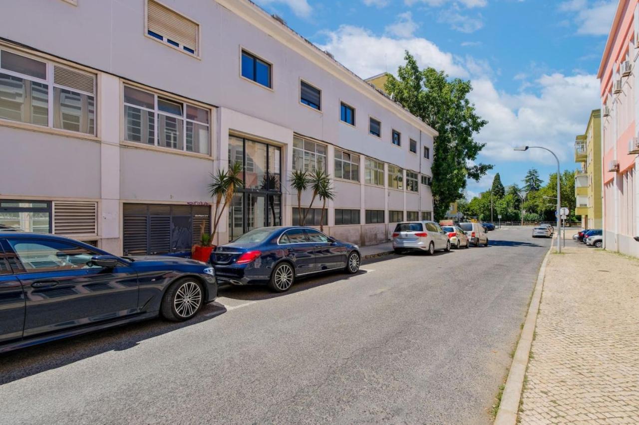 Lovely Fully Equipped Near Subway N3 Lejlighed